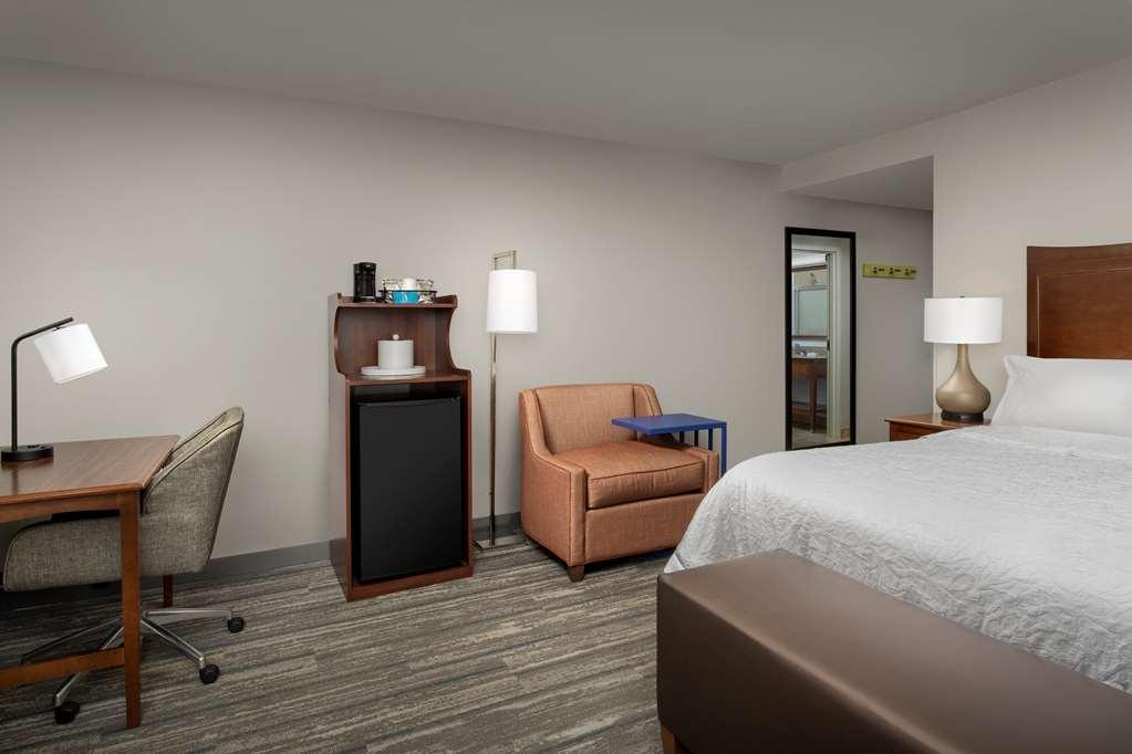 Hampton Inn & Suites Holly Springs Room photo