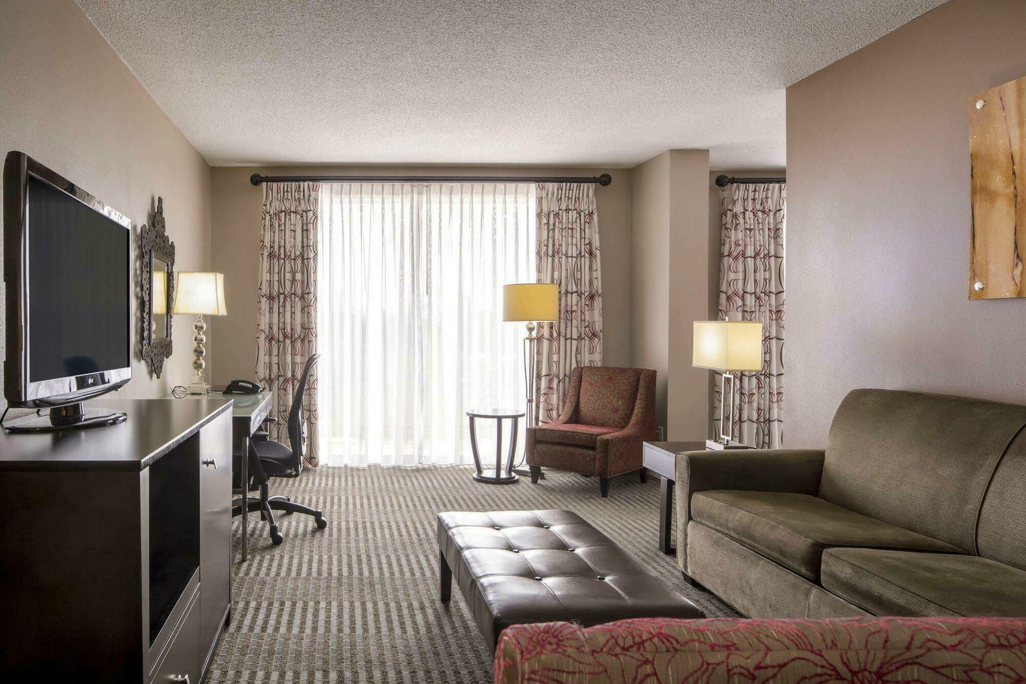Hampton Inn & Suites Holly Springs Exterior photo
